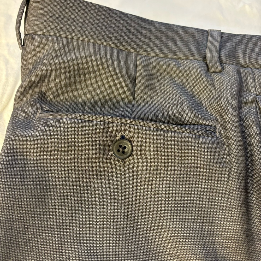 42L Slim fit grey suit by Joseph Abboud - Picture 12 of 16